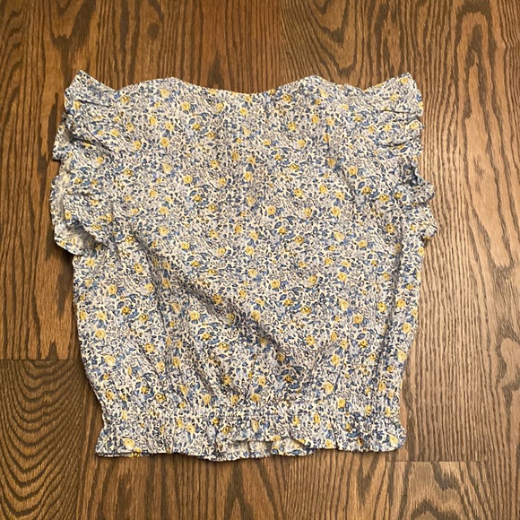 Universal Thread Floral Ruffle Sleeve Top - Picture 3 of 5